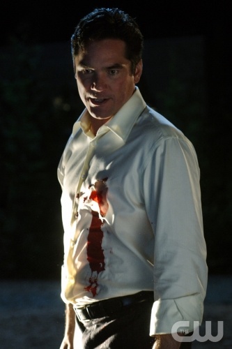 TheCW Staffel1-7Pics_262.jpg - "Cure"--  Dean Cain as Dr. Curtis Knox stars in SMALLVILLE on The CW Network. Photo: Marcel Williams/The CW © 2007 The CW Network, LLC. All Rights Reserved.